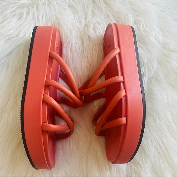 AND NWOT Pink Coral Dory Platform Sandals - Picture 4 of 11